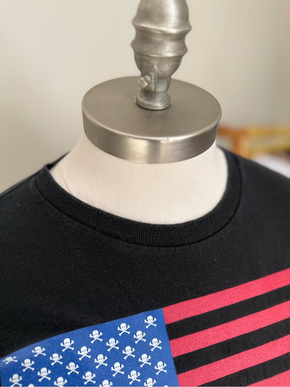 Black Scale Black T-Shirt with Red & Blue Flag Graphic - Picture 3 of 7